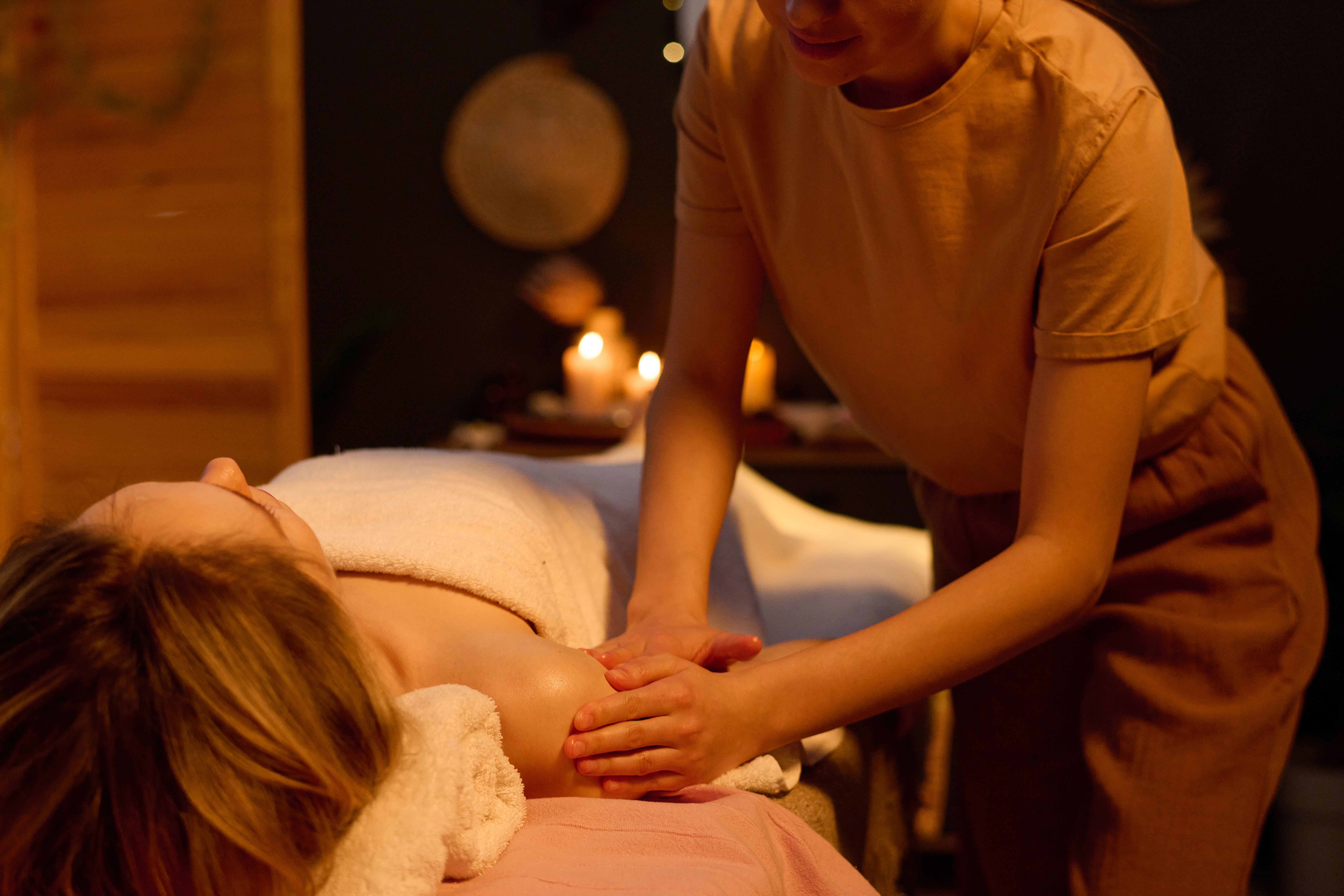 Unlocking Stress Relief: The Power of Breathwork and Massage Combined 2 Unlocking Stress Relief: The Power of Breathwork and Massage Combined